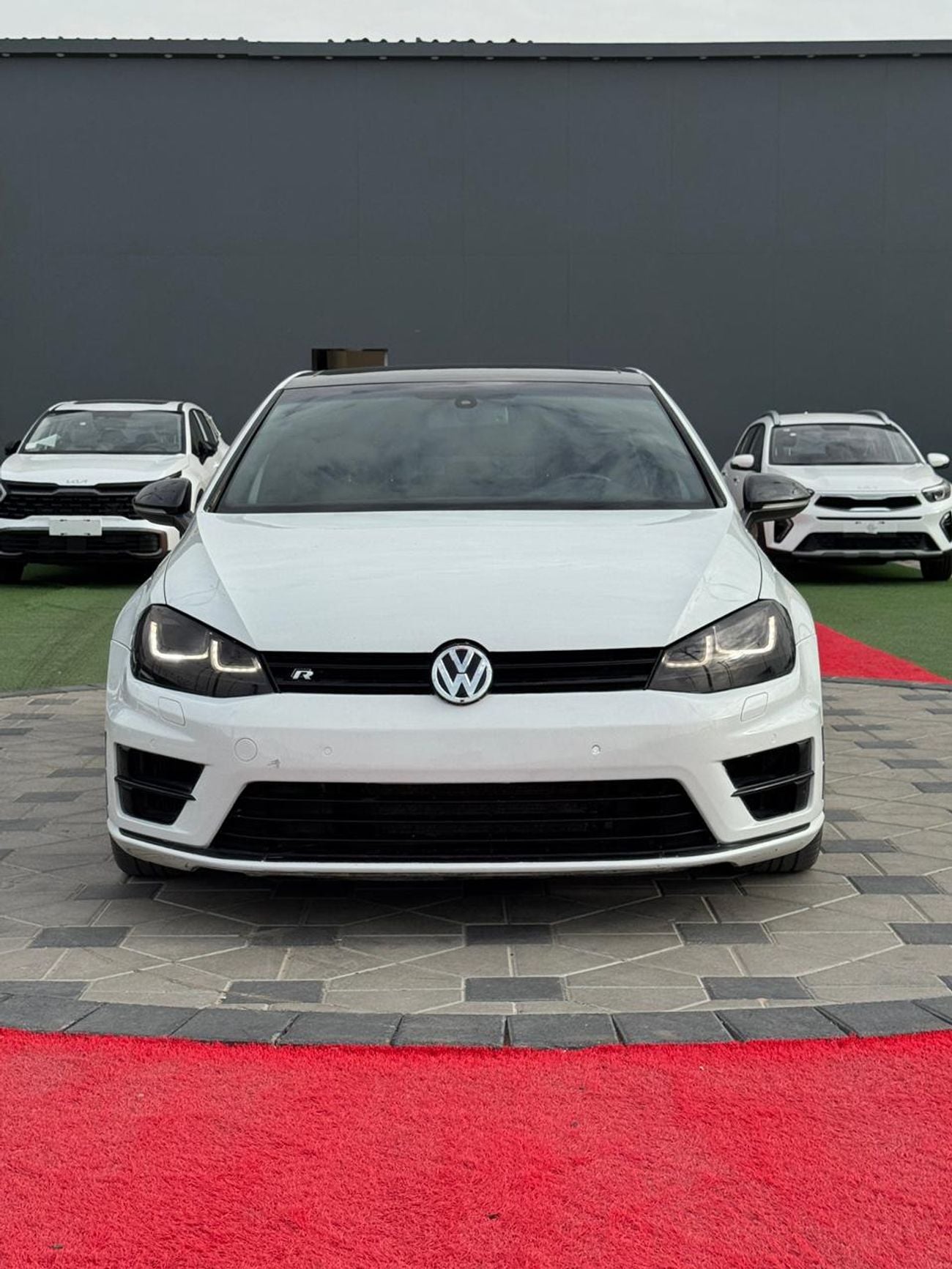 Volkswagen Golf R 