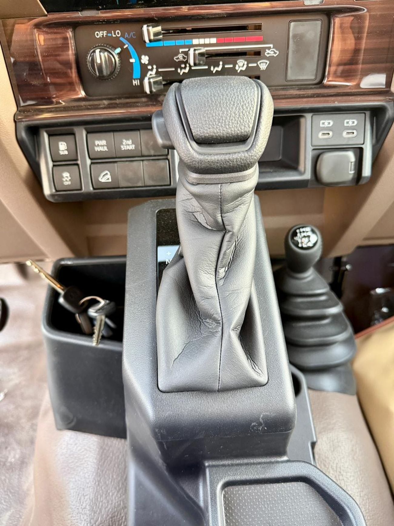 Toyota Land Cruiser Pick Up Toyota Land Cruiser Pick-up 70 Series - (GRJ79) 4.0L 2026 SC AT
