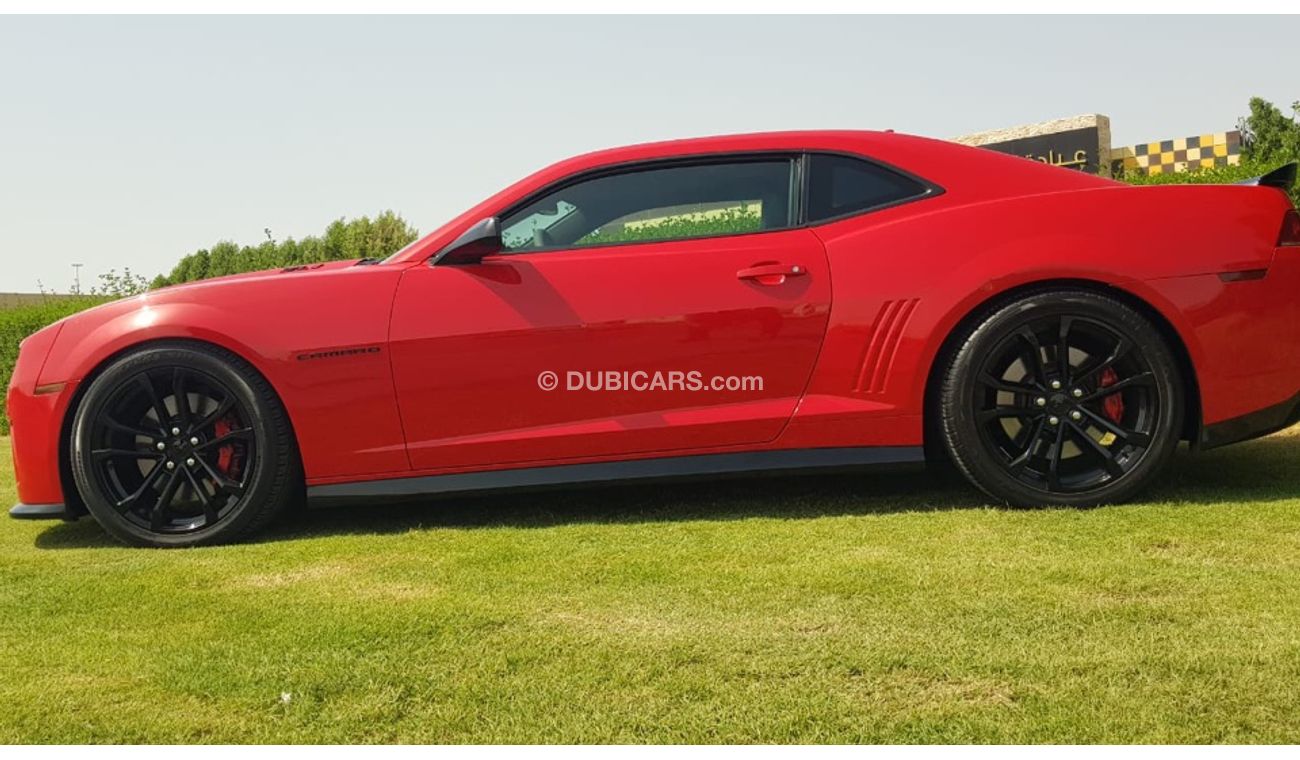 Chevrolet Camaro Chevorlet comaro ZL1 model 2015 GCC car prefect condition full option low mileage sun roof leather s