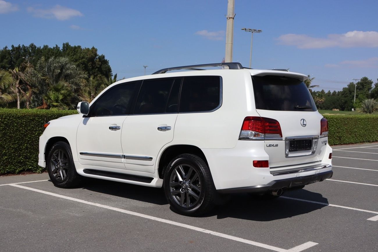 Lexus LX 570 Sport Platinum Lexus LX570s / 2015 / GCC / Only 23,000Km
