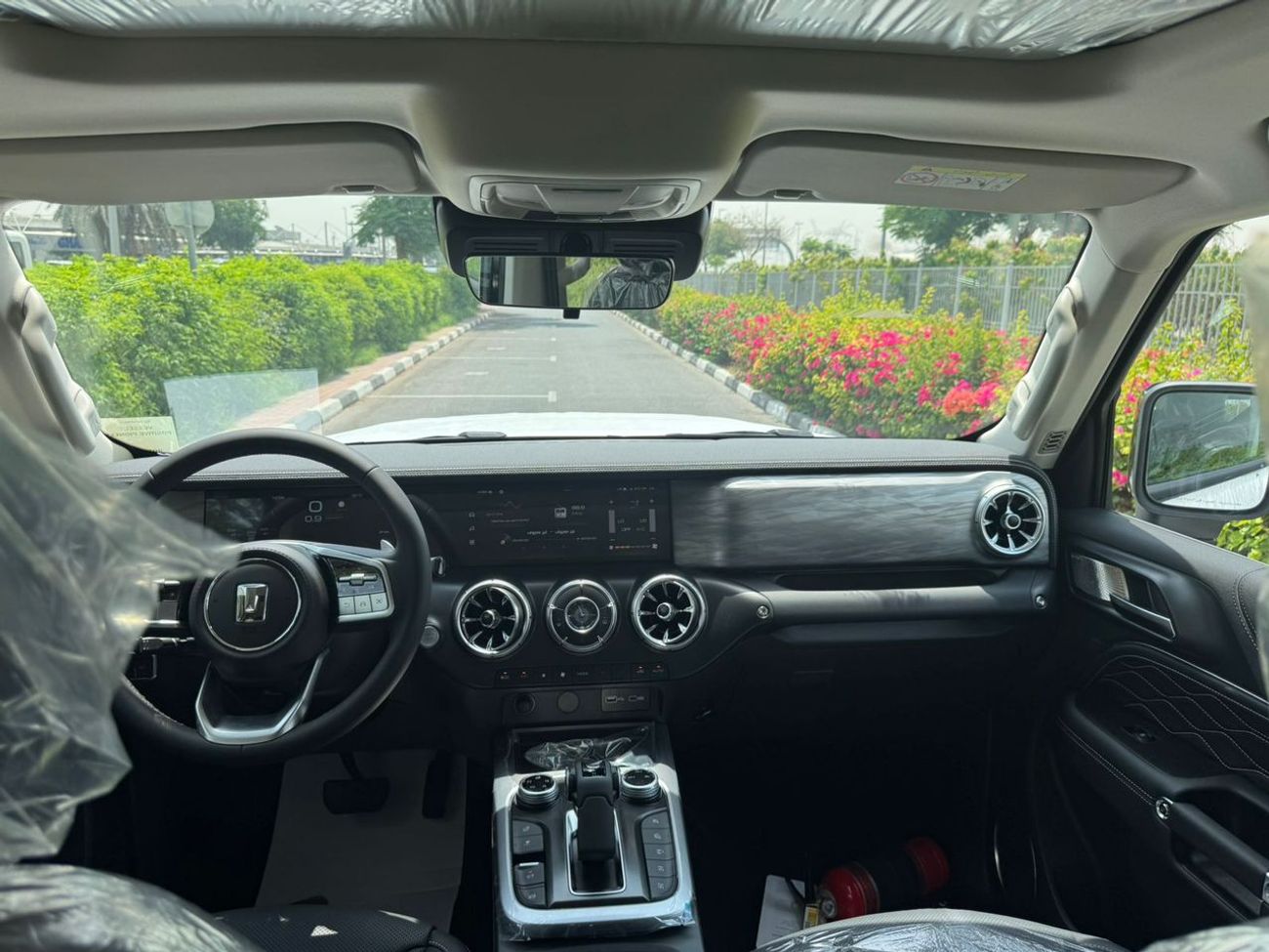 تانك 300 2.0L PETROL AUTOMATIC TRANSMISSION