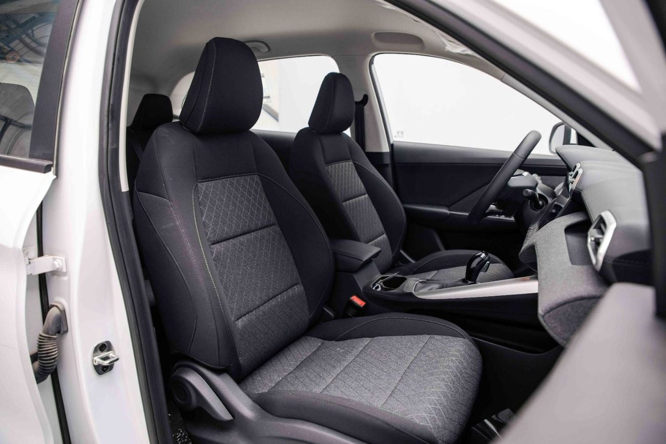 أم جي ZS STD 1.5L - White Inside Black | Export Only