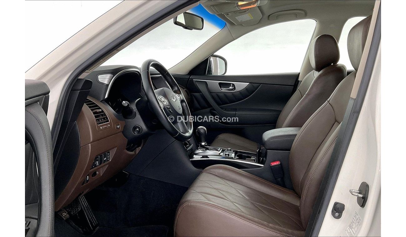 Infiniti QX70 Luxury / Luxe Sensory | 1 year free warranty | 0 down payment | 7 day return policy