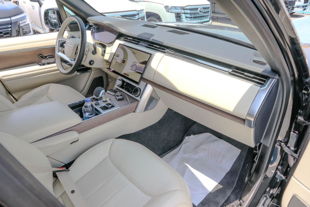 Land Rover Range Rover 2022 Land Rover Range Rover Autobiography (5.0L Supercharged V8) in black color: