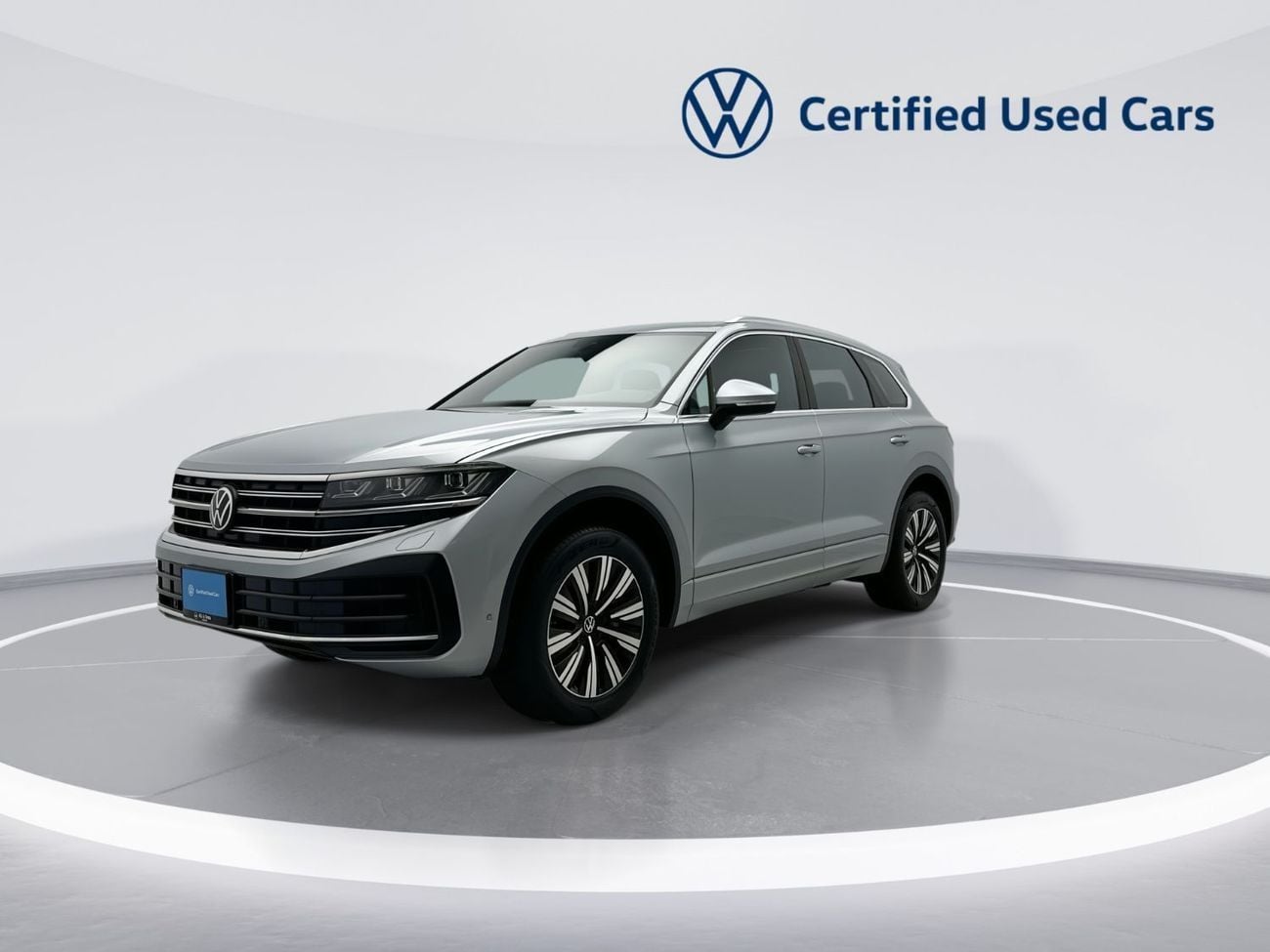 فولكس واجن طوارق ELEGANCE with Sunroof - Leather Seats 3L | 42,100 AED SAVINGS from New Car