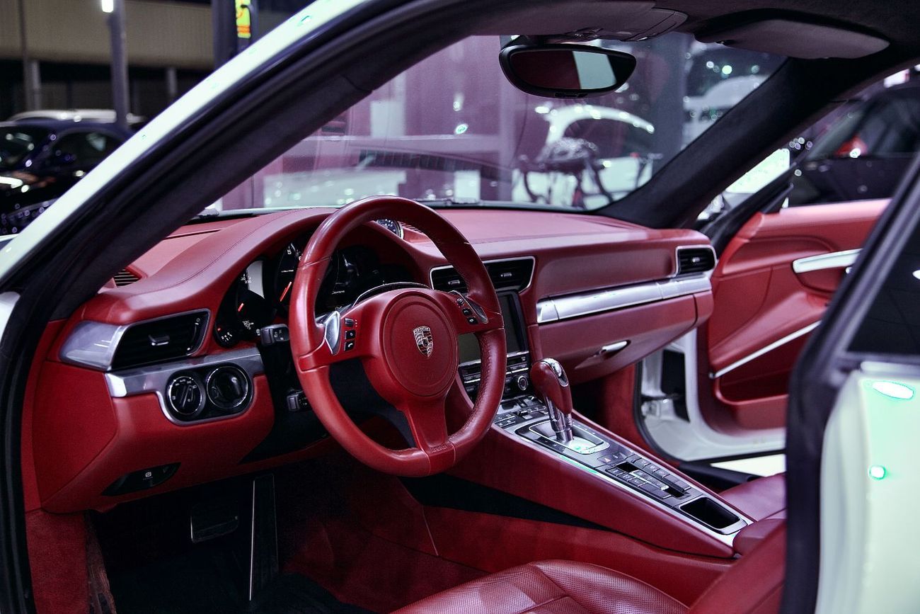 Porsche 911 Carrera 3.4L Coupe