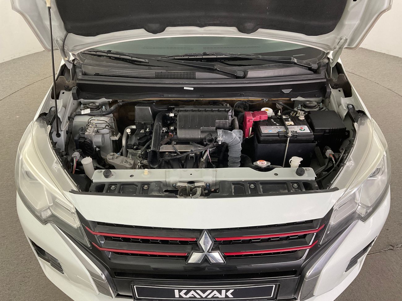 ميتسوبيشي اتراج GLX Full | upto AED 20,000 Ramadan Discount | شامل الضمان | 0 ﺪﻔﻋﺓ ﺃﻮﻟﻯ