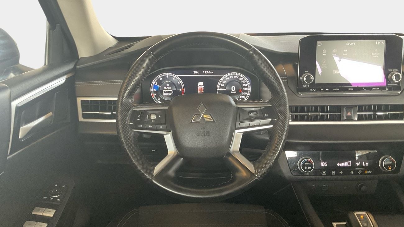 ميتسوبيشي آوتلاندر GLS HIGHLINE 2.5 GLX AUTO 4WD 7SEAT HL SRF | شامل الضمان | 0 ﺪﻔﻋﺓ ﺃﻮﻟﻯ