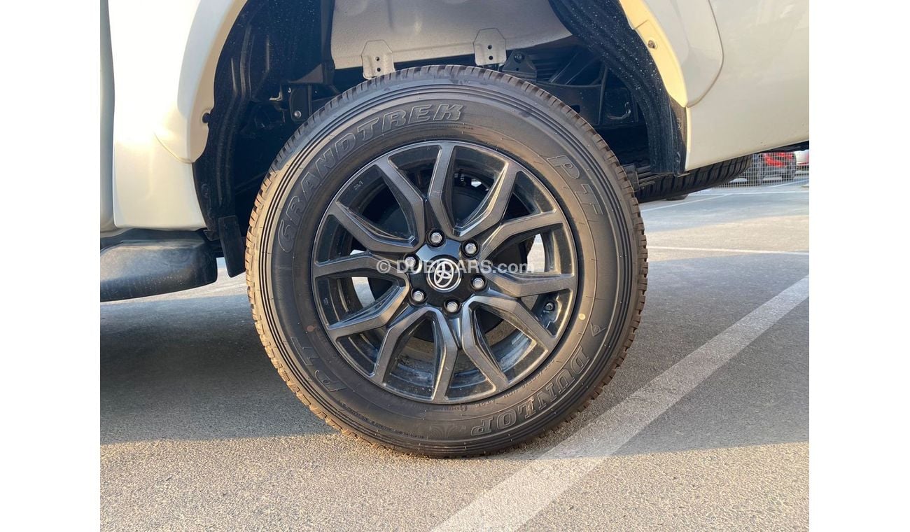 Toyota Hilux TOYOTA HILUX 4.0 GRS WHITE 2023