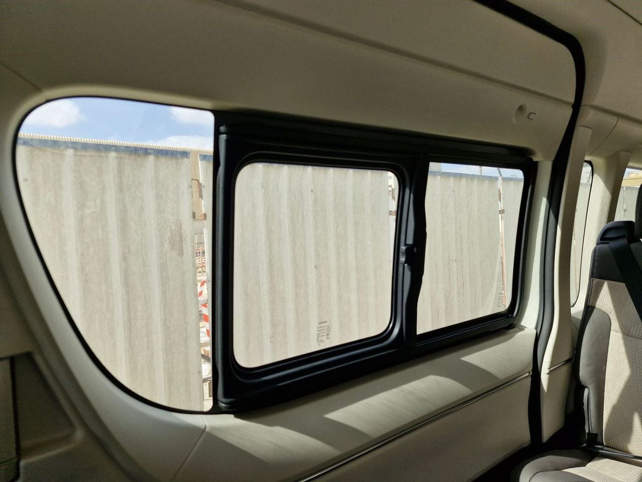 تويوتا هاياس Toyota Hiace 3.5 AT 2026 full option with automatic door