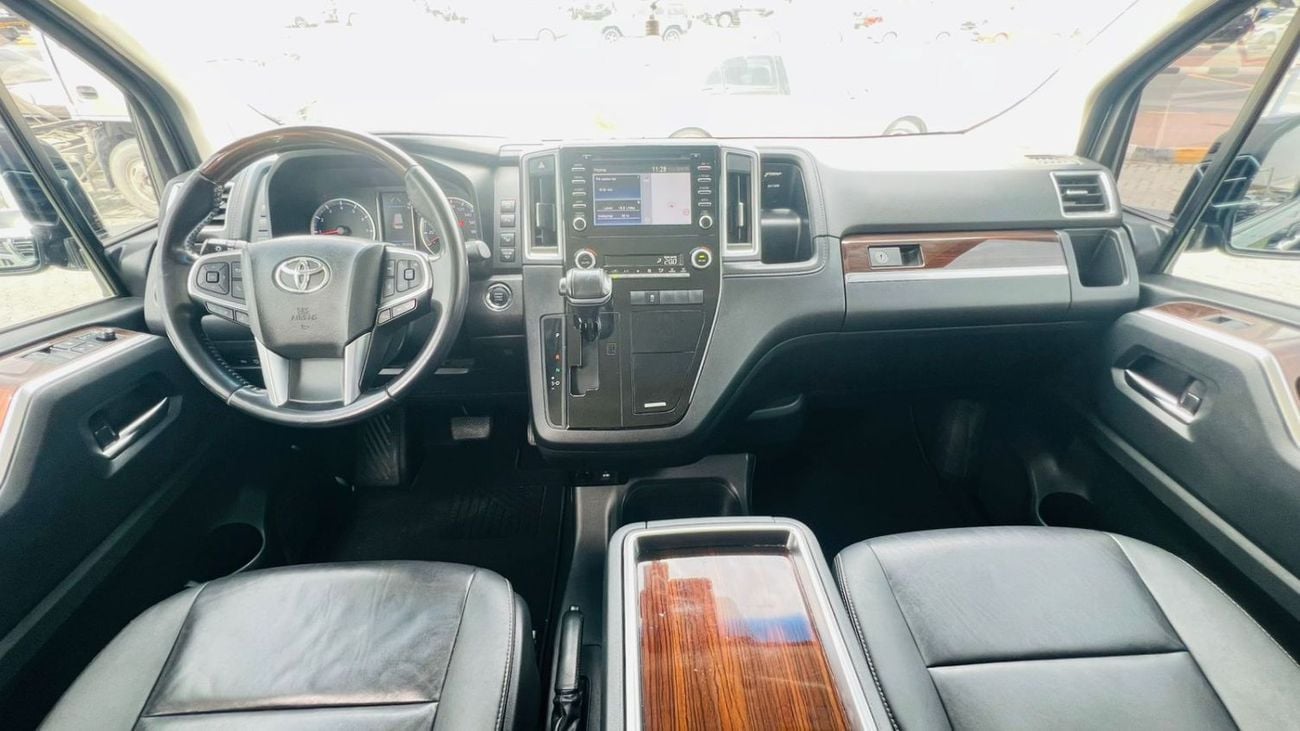 Toyota Granvia TOYOTA GRANVIA 2020 3.5L Premium/V6