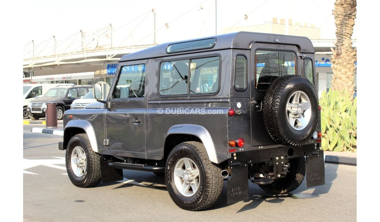 Land Rover Defender LAND ROVER DEFENDER 90 2014 GCC LOW MILEAGE IN MINT CONDITION