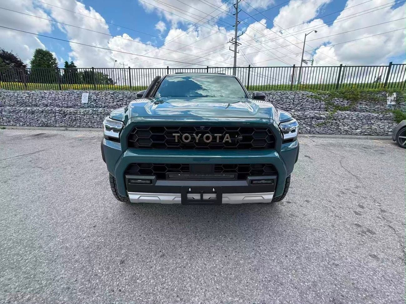 Toyota 4Runner TRAILHUNTER HYBRID TOP OPTION