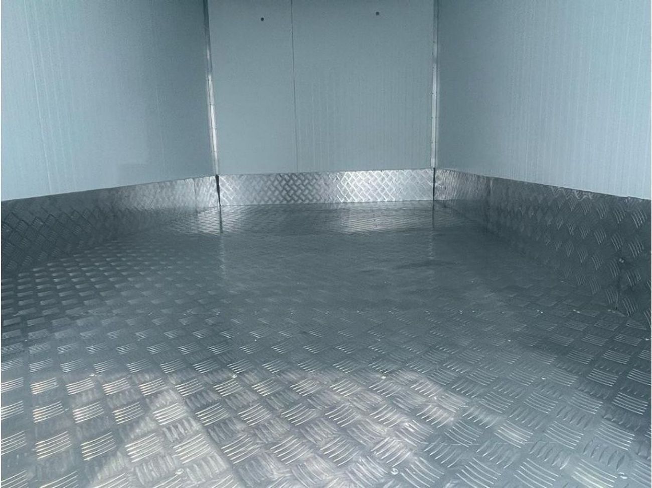 Mitsubishi Fuso Canter 2023 Mitsubishi Canter reefer truck 4.2L 4 Cylinders