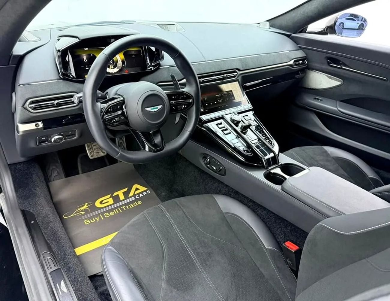 Aston Martin Vantage STANDARD V8, Warranty, Very Low Km, Fully Loaded, GCC