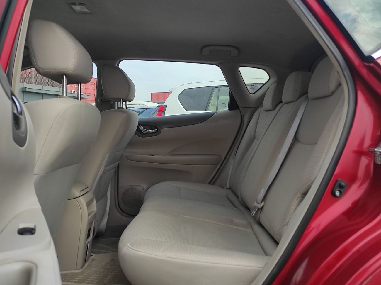 Nissan Tiida Nissan tida 2016 gcc full automatic