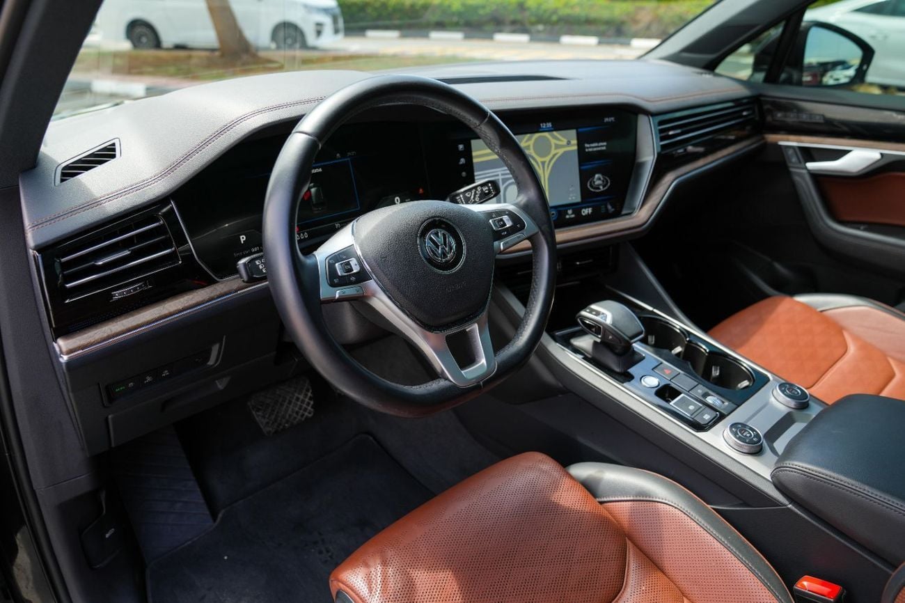 فولكس واجن طوارق 2020!! GCC SPECS!! FULL SERVICE HISTORY FROM AL NABOODA