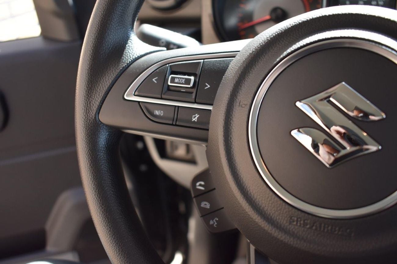 سوزوكي جيمني GL . 1.5L . 4 Cyl . 4-Speed Automatic . Petrol . 4WD . 5 Seats . 3 Door