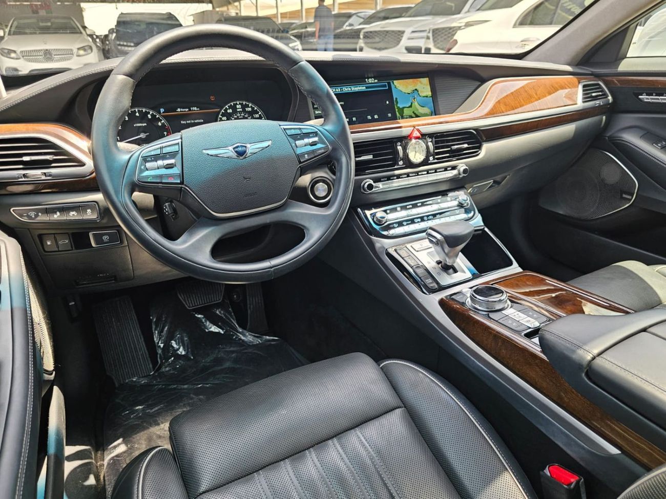 جينيسس G90 Royal 5.0L (410 HP)