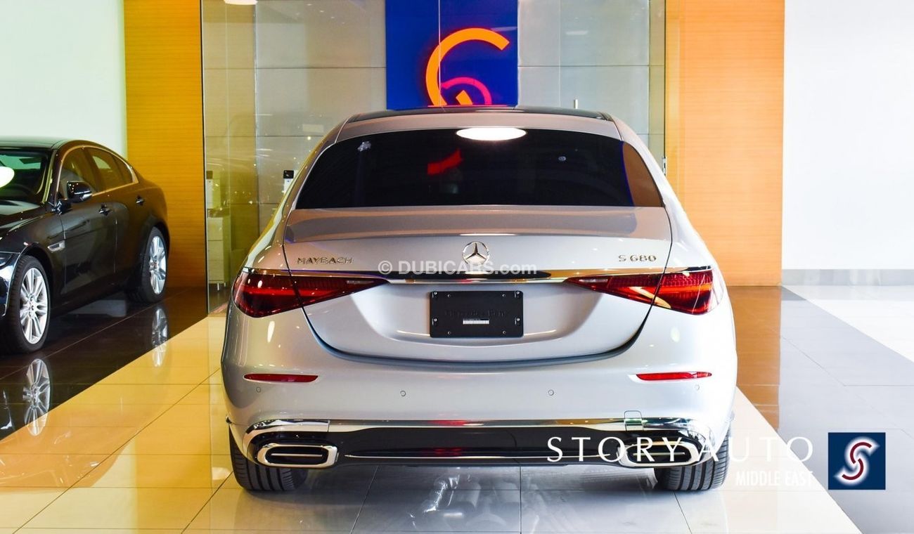 مرسيدس مايباخ S680 مايباخ V12