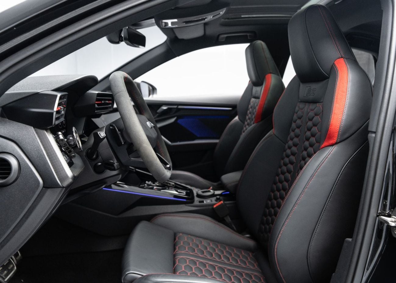 أودي RS3 STD BUY NOW, PAY 2027 | THE BLACKLINE STANDARD | 2030 Audi Warranty & Service Contract, GCC, Low KM'
