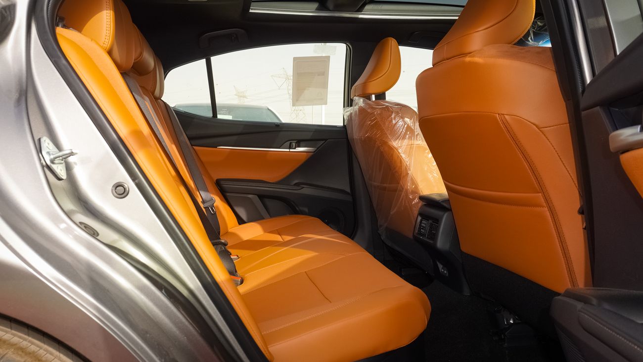 تويوتا كامري Lumiere 2.5L HEV