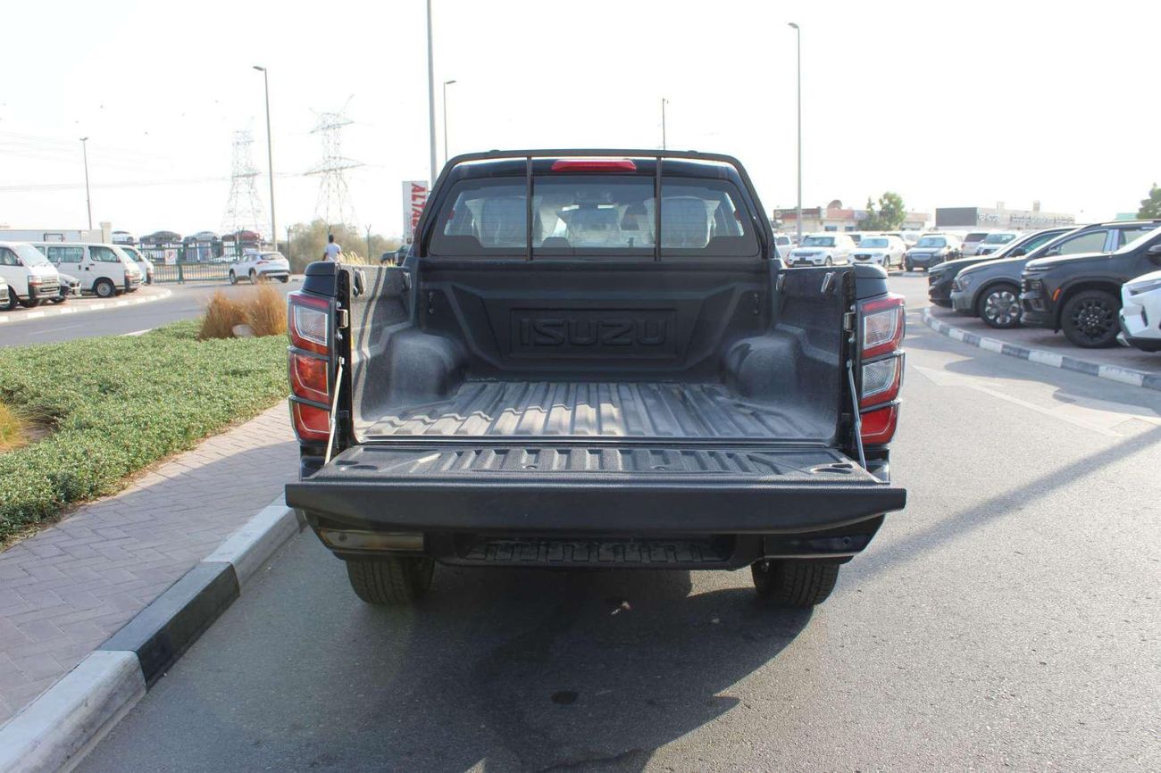 Isuzu DMax 3.0L Crew Cab 4WD LS (A/T) 3.0L DMax GT Crew Cab 4WD LS (A/T)