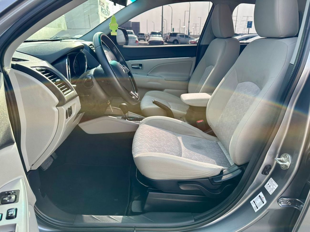 ميتسوبيشي ASX Mid 2.0L FWD