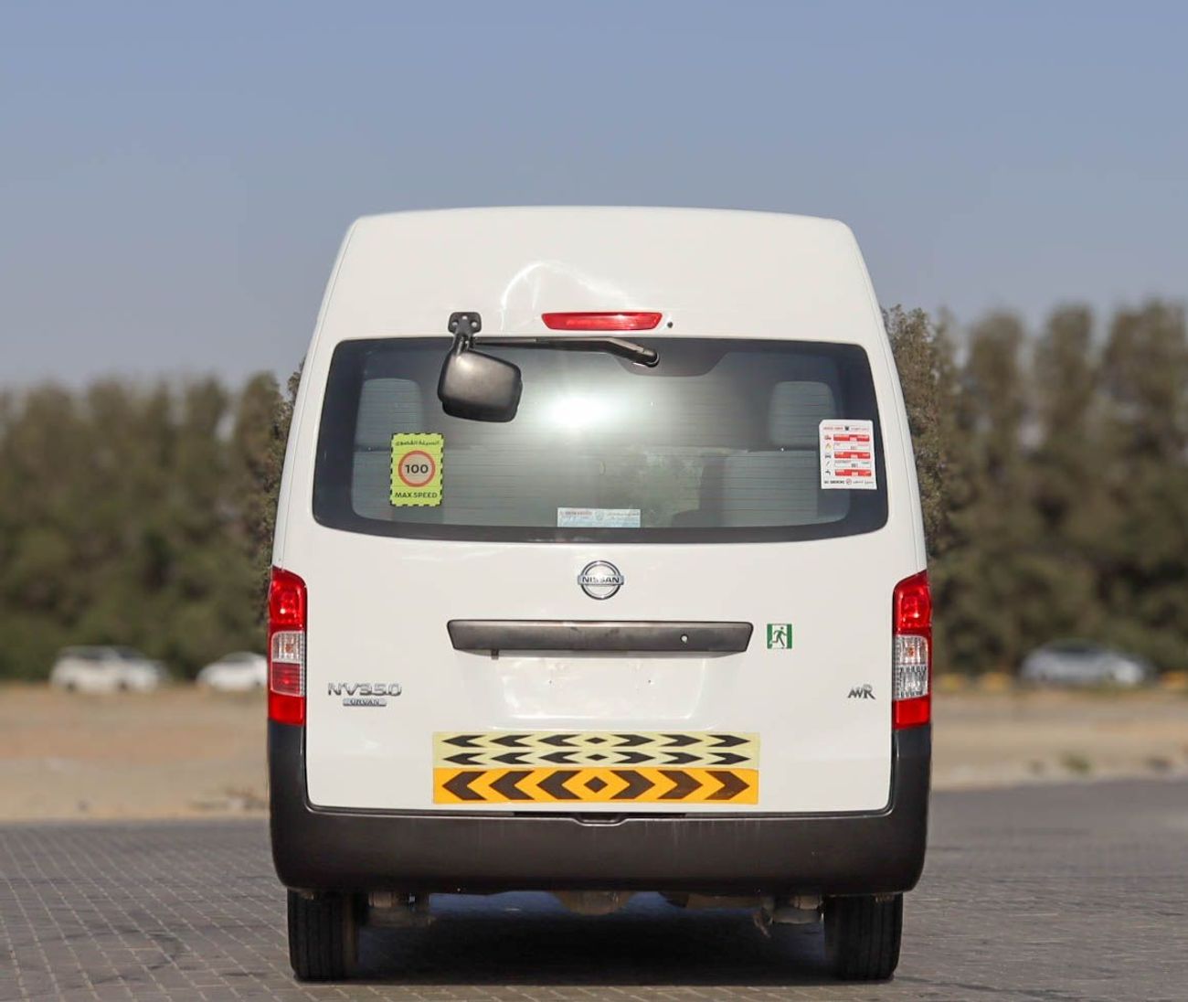 Nissan Urvan Std 2.5L (15 Seater) Nissan Urvan 2.5L 2021 GCC Original Paint accident-free, in excellent condition