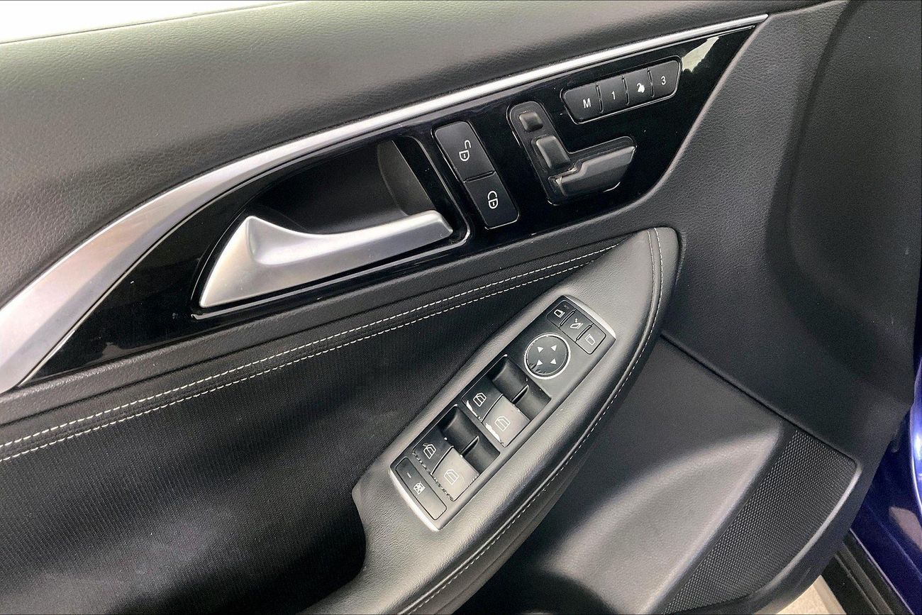 Infiniti QX30 Luxe | Guaranteed Warranty | 0 Down Payment