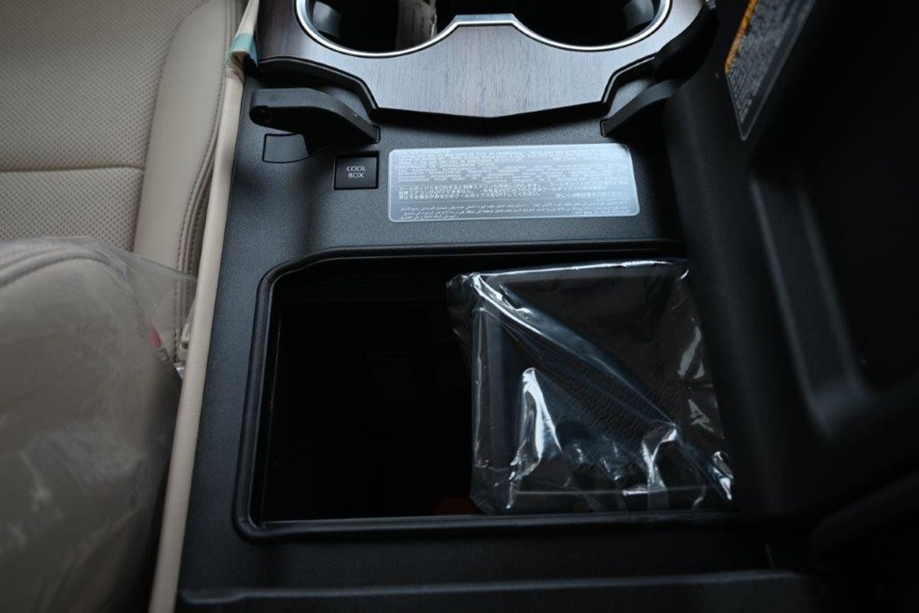 تويوتا لاند كروزر 3.3L ADVENTURE EDITION