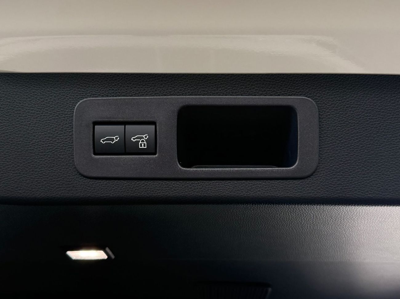 Toyota Land Cruiser VX-high DIESEL 3.3 TWIN TURBO FULL **EXPORT ONLY**التصدير فقط خارج الخليج***