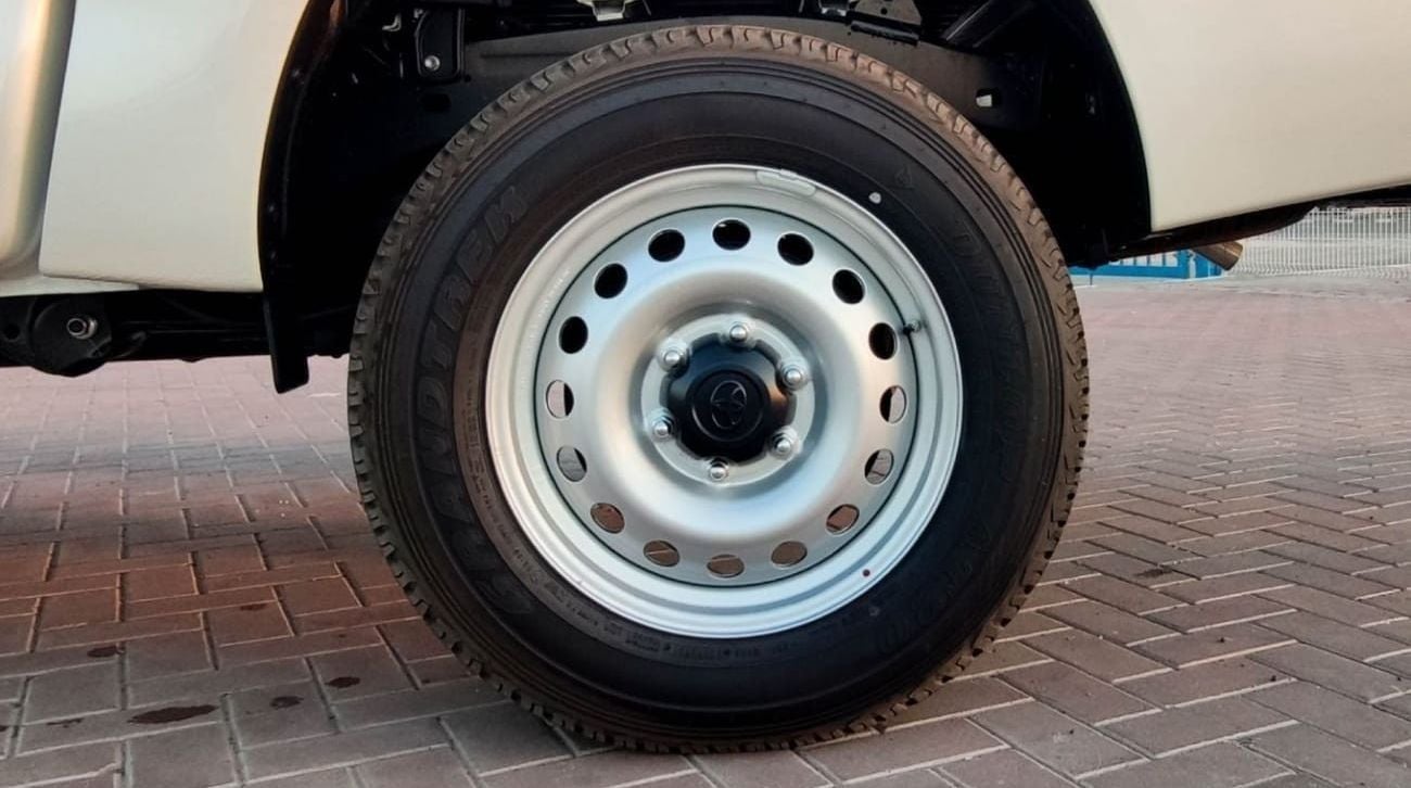 Toyota Hilux HILUX 2.7L AT PETROL