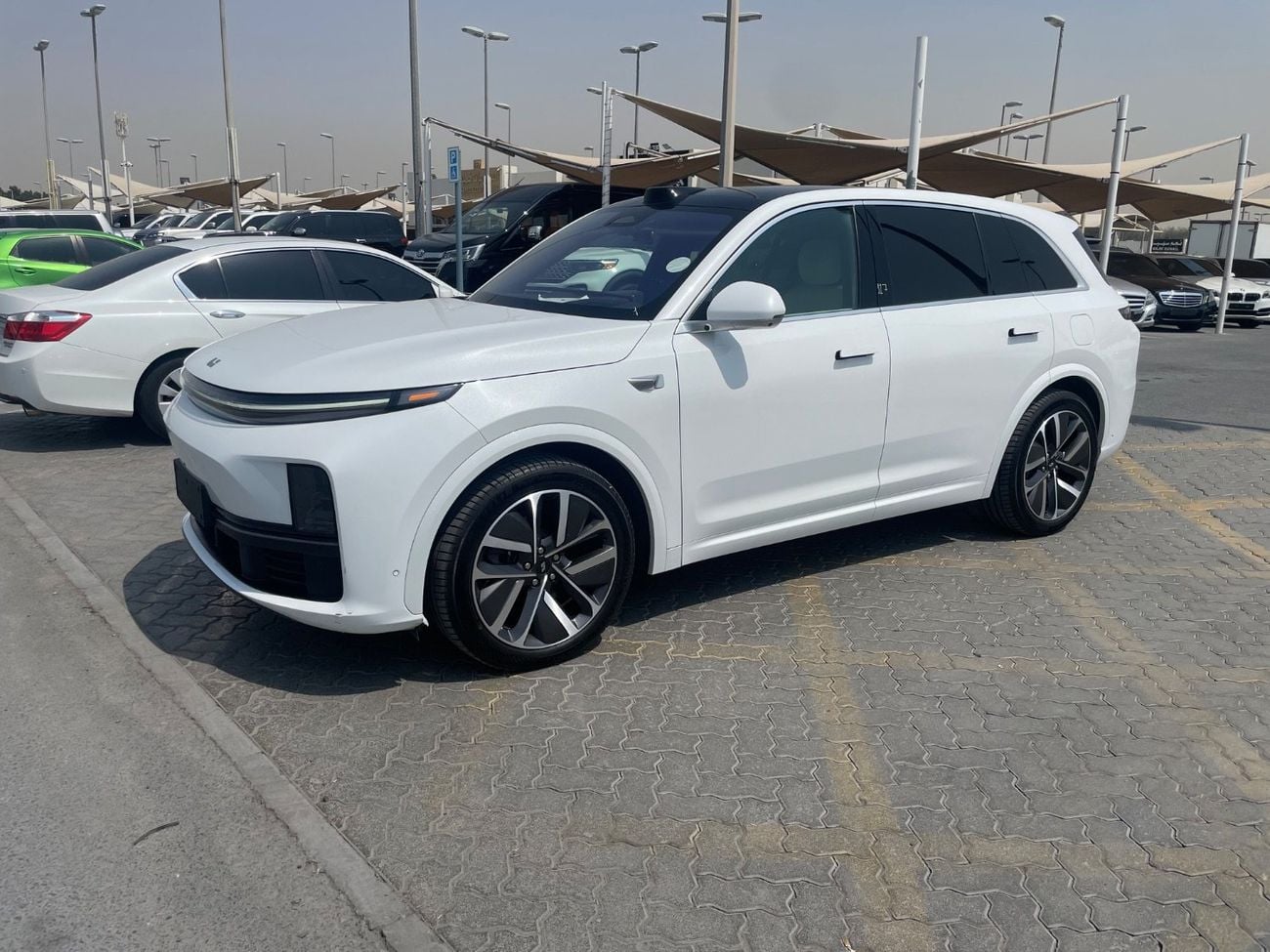 لي اوتو L7 لي اوتو L7 وارد الصين بحالة جيدة جدا