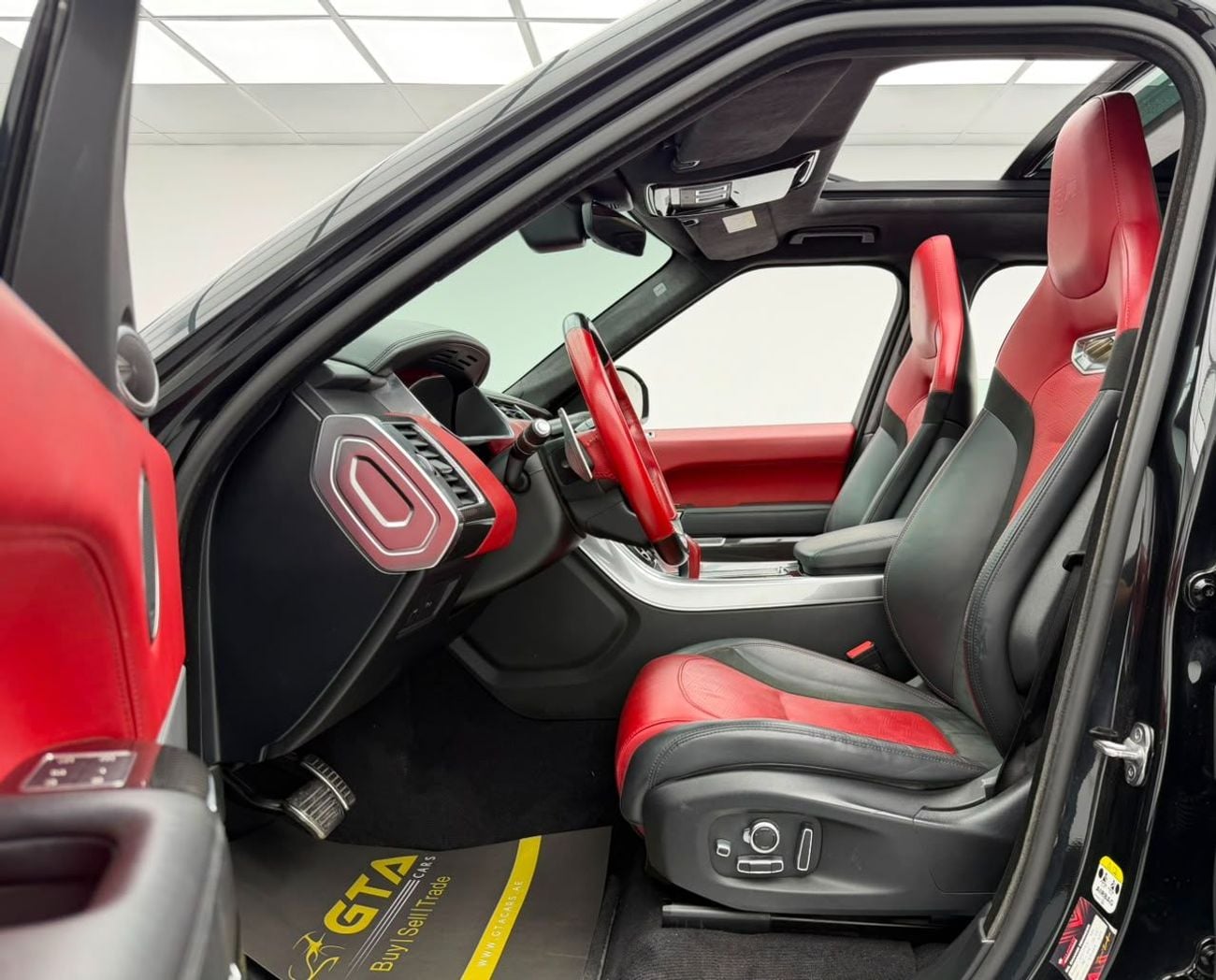 Land Rover Range Rover Sport SVR