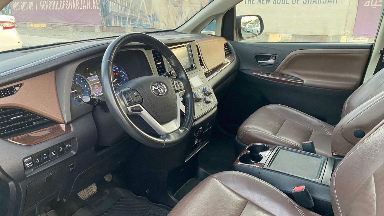 Toyota Sienna VIP OPTION 3.6L V6