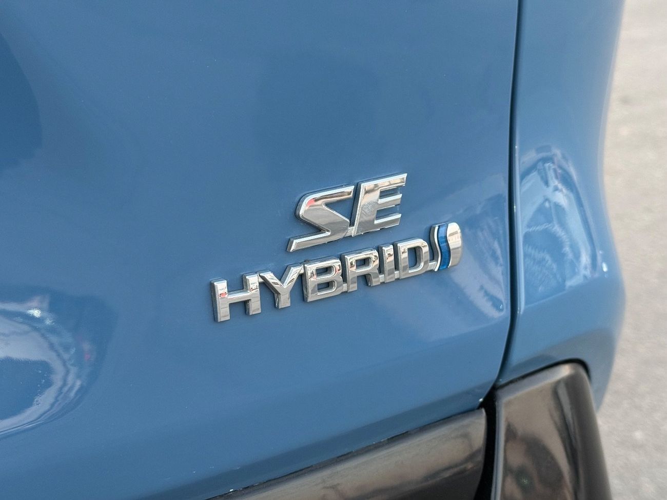 Toyota RAV4 XLE 2.5L 2022 TOYOTA RAV4 XLE HYBRID 4x4 FULL OPTIONS IMPORTED FROM USA