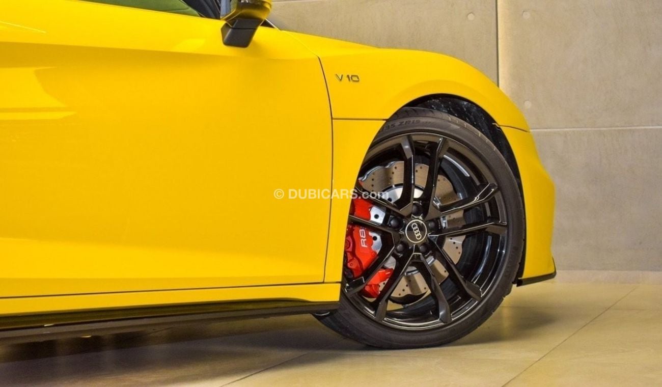 Audi R8 Audi R8 V10 GCC. Spyder