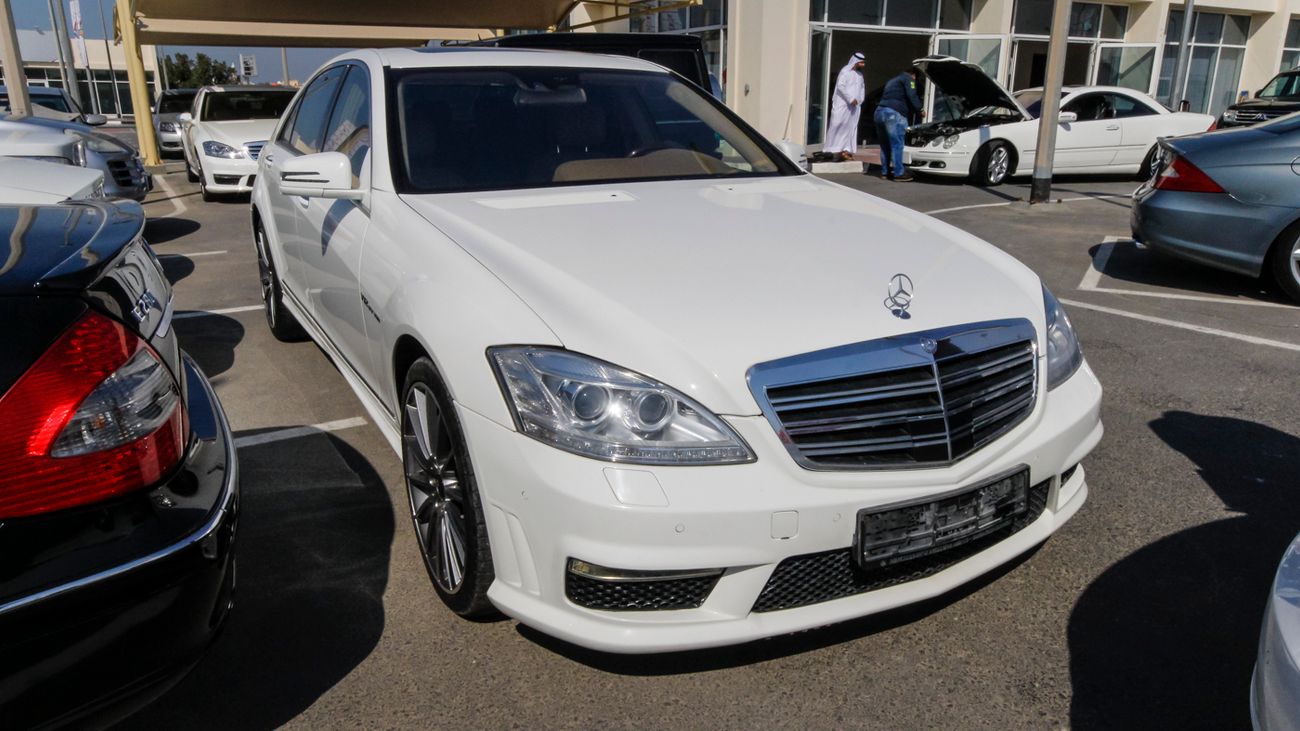 Mercedes-Benz S 600 S65 Badge