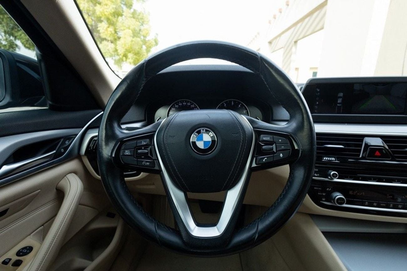 BMW 520i TARGA 4S BMW 5 Series 520 2019 GCC specs for 1,171.00 AED monthly