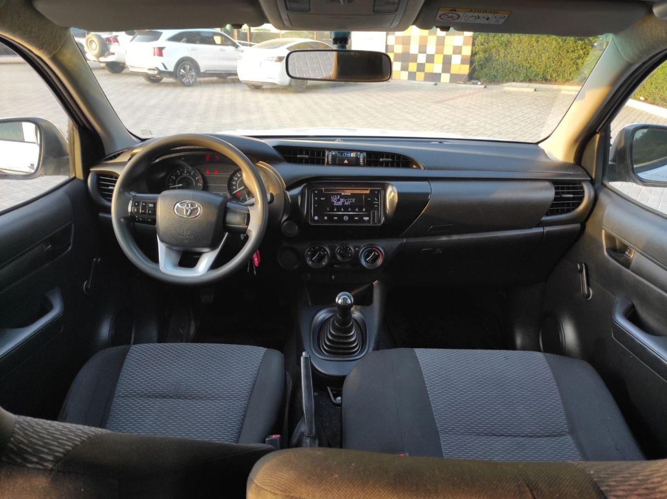 Toyota Hilux DLS 2.7L Toyota Hilux 2020 4×2 Full manual