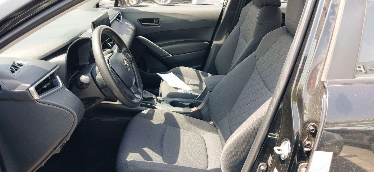 Toyota Corolla Cross LE HEV Toyota Corolla Cross 2.0L Hybrid 2024YM