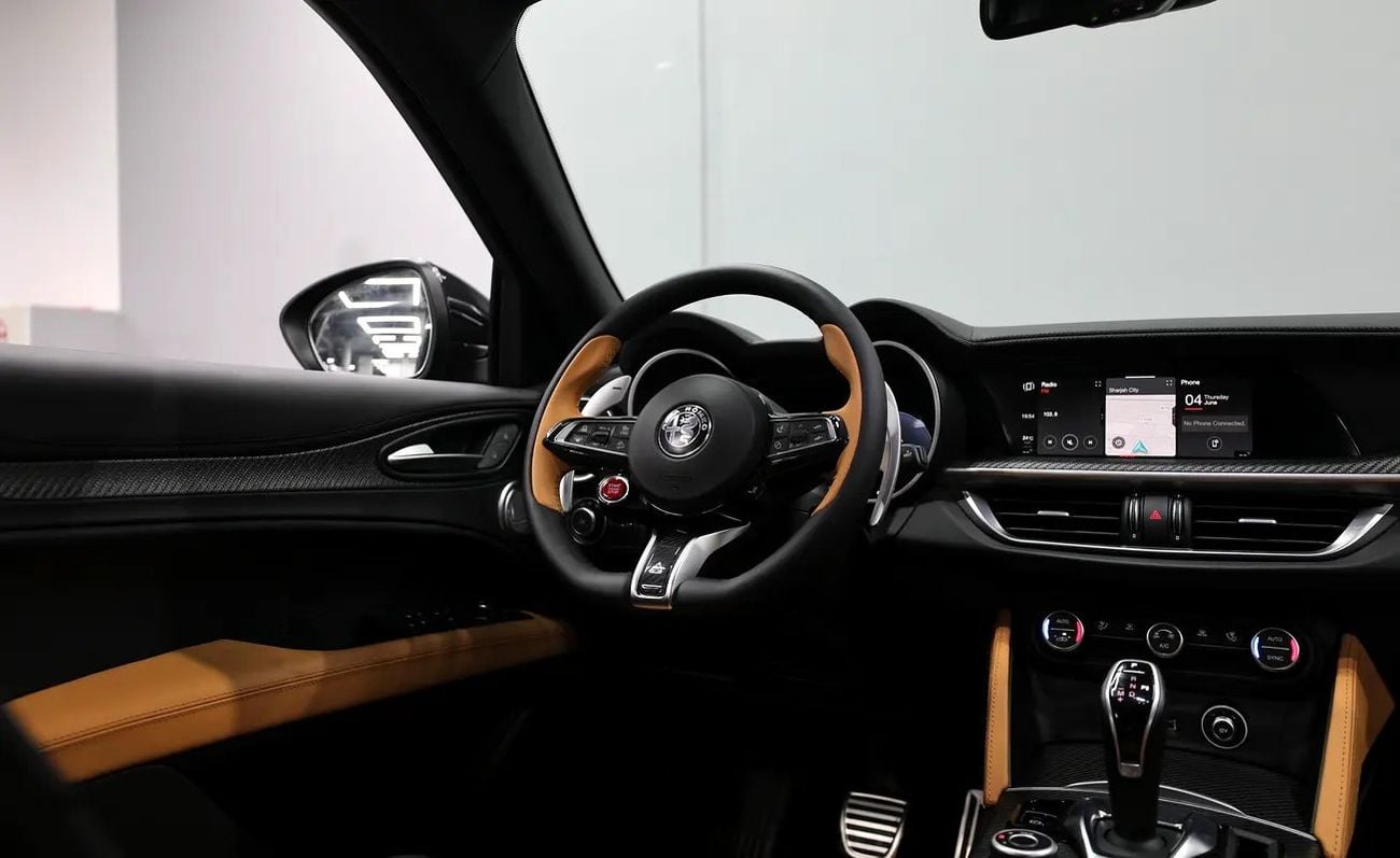 ألفا روميو ستيلفيو Alfa Romeo Stelvio Quadrifoglio 2025 GCC Specs