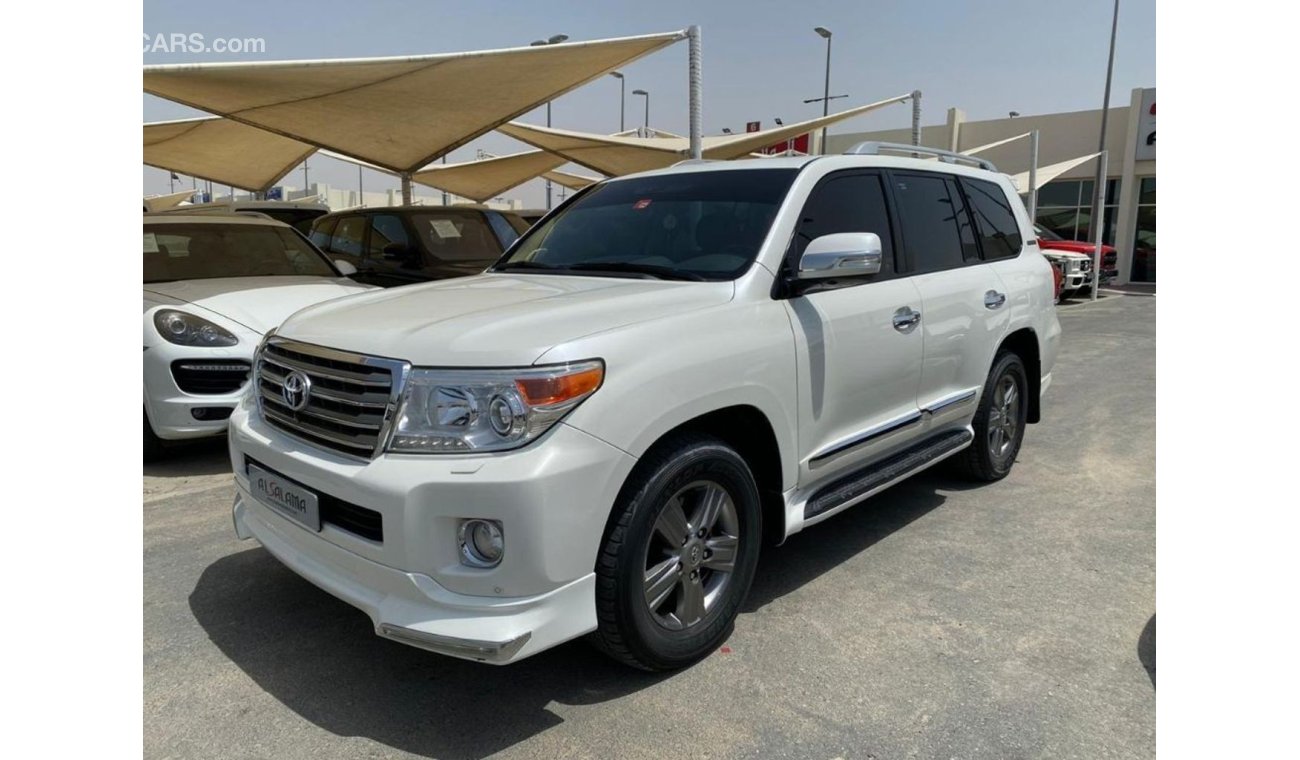 Toyota Land Cruiser VXR V8 5.7L