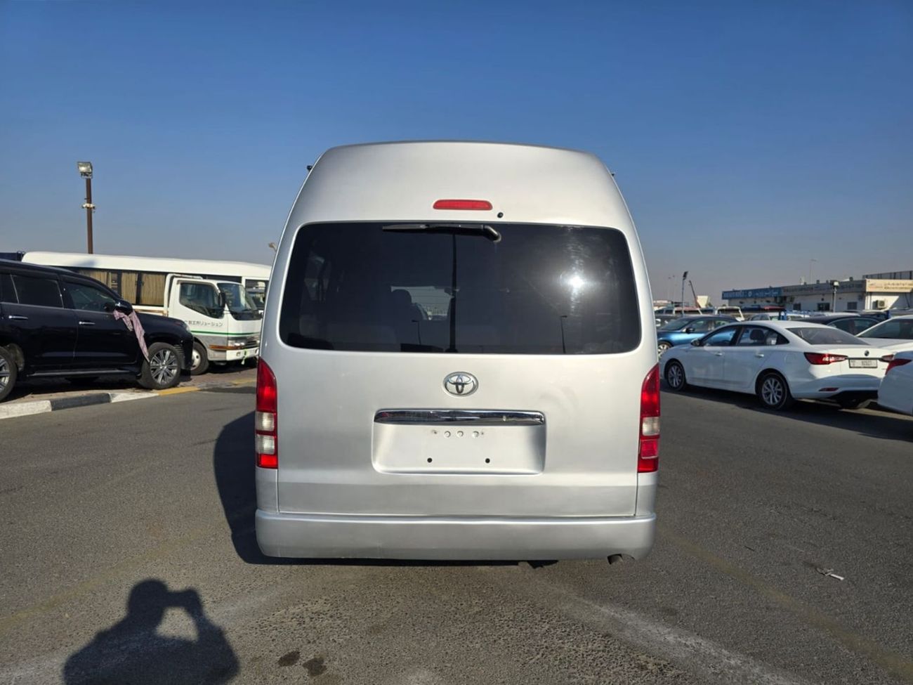 Toyota Hiace TOYOTA HIACE COMMUTER VAN RHD 2006 MODEL 2.7 L PETROL AUTOMATIC(PM02168)