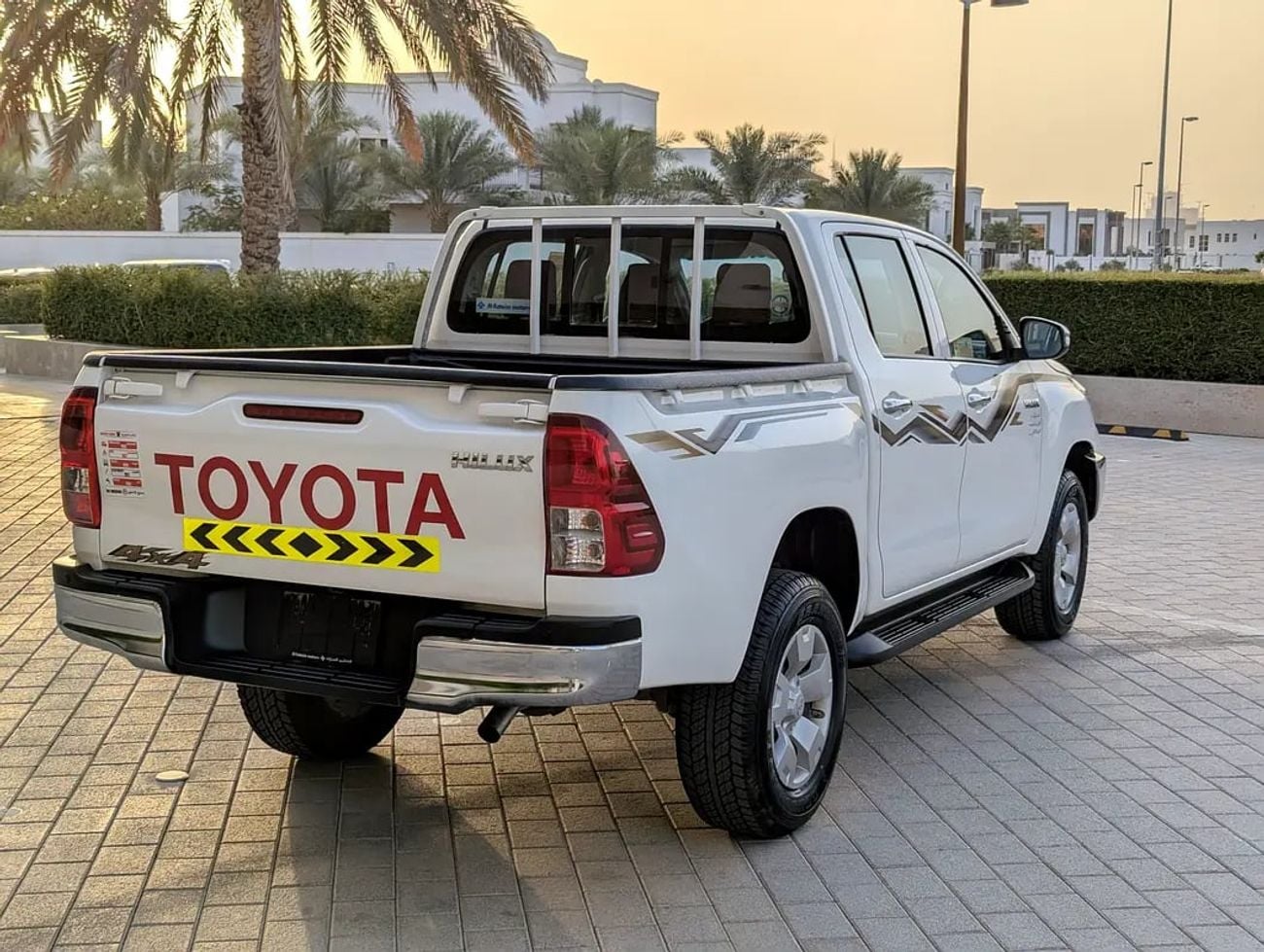 Toyota Hilux GL Diesel GCC Specs | 4x4 Pickup | Excellent Condition | Ready Work Adventure