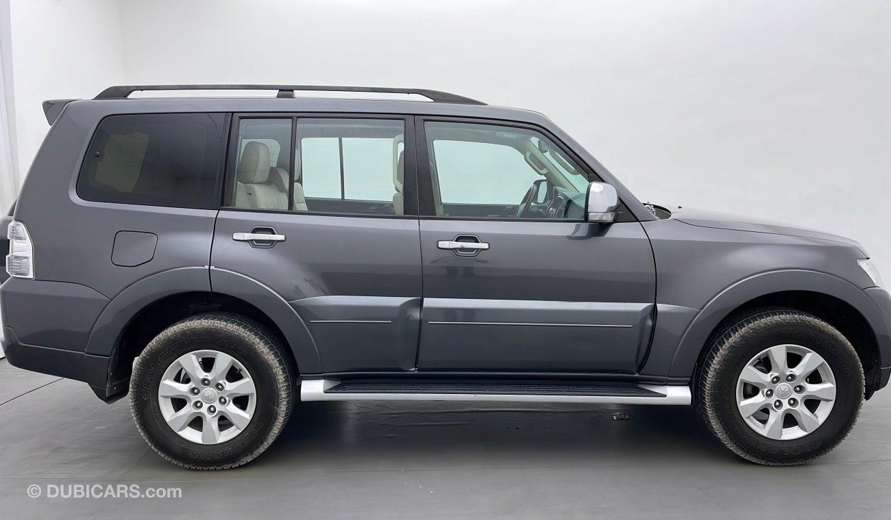 Mitsubishi Pajero GLS MIDLINE WITH SUNROOF 3.5 | Under Warranty | Inspected on 150+ parameters