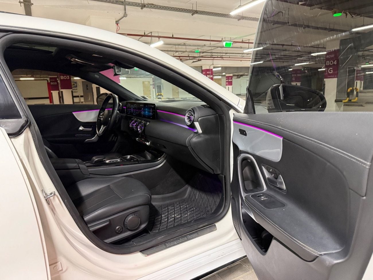 مرسيدس بنز CLA 250 Premium + 2.0L