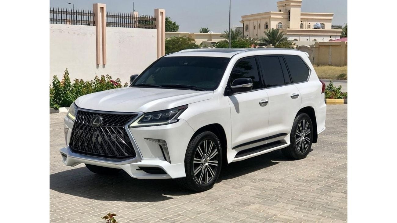 Lexus LX 570 Signature Black Edition LX570 SIGNAITUR 2018 (صبغ وكاله بدون حوادث) ,Free accident ،٪؜ Original pain