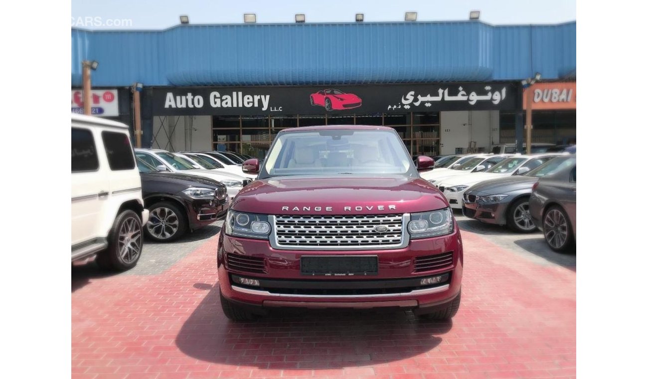 Land Rover Range Rover Vogue SE Supercharged 2500 KM Only 2016 GCC